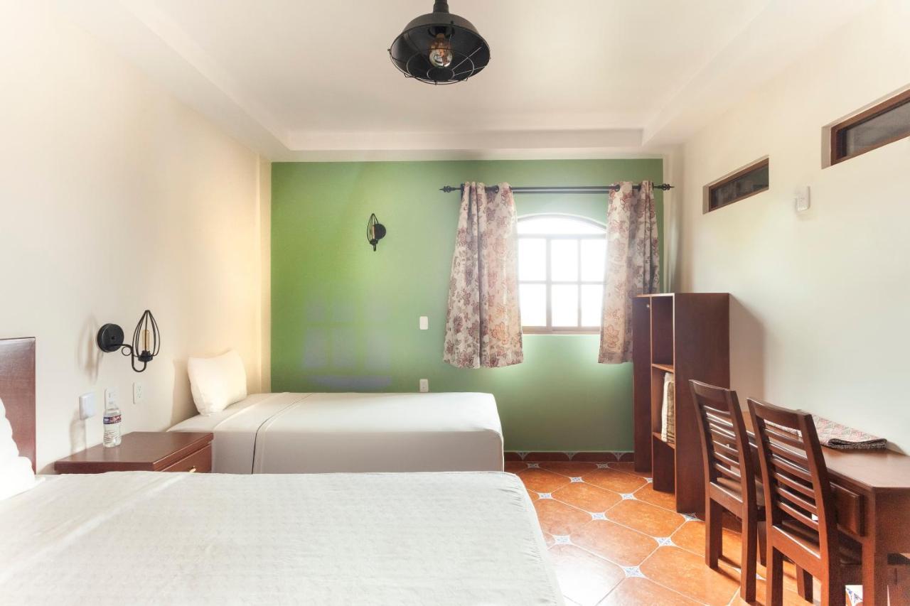 Capital O Casa Real Hotel Huauchinango Exterior photo