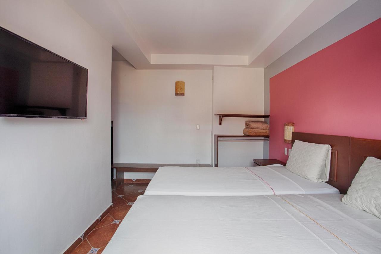 Capital O Casa Real Hotel Huauchinango Exterior photo